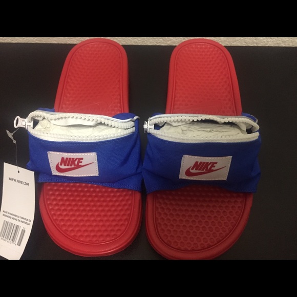 nike flip flops with pockets